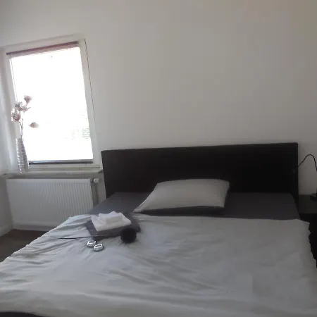 Apartament Oelhafendamm 7 *